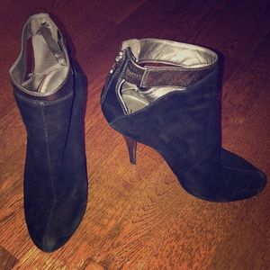 Guess brand high heel